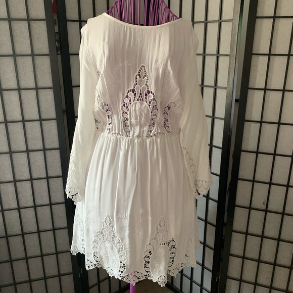 Ark & Co Dresses & Skirts - 💫4/$20 Gorgeous embroidered dress, size L